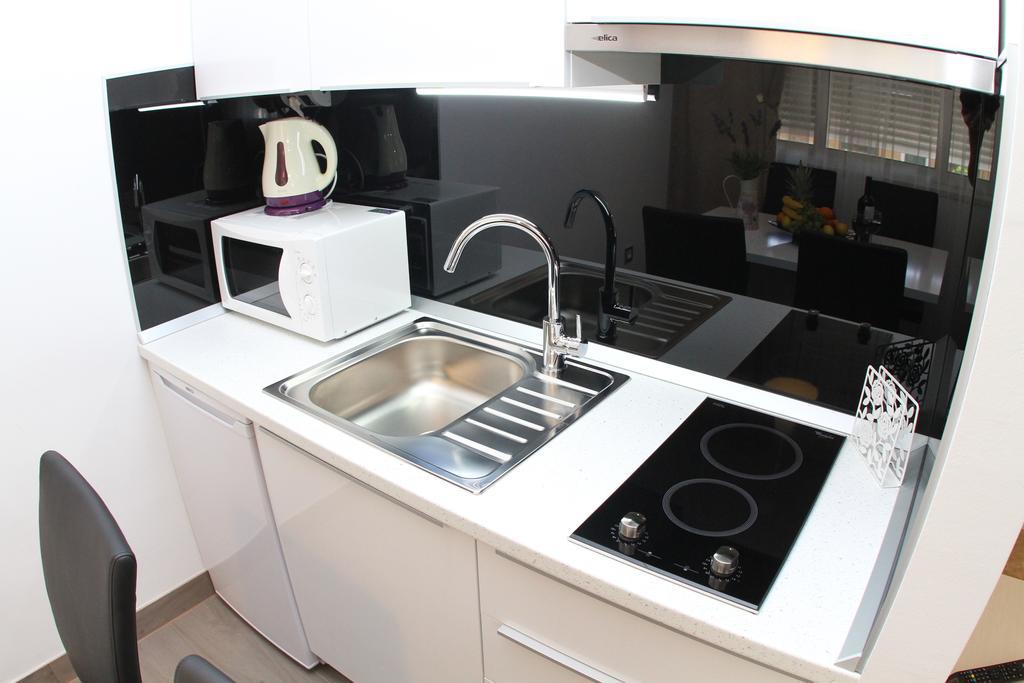 Studio Apartments Mirakul Σπλιτ Δωμάτιο φωτογραφία