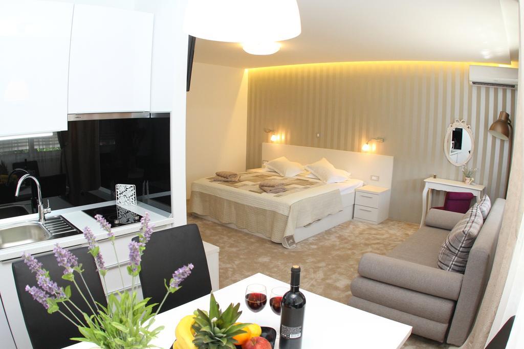 Studio Apartments Mirakul Σπλιτ Δωμάτιο φωτογραφία