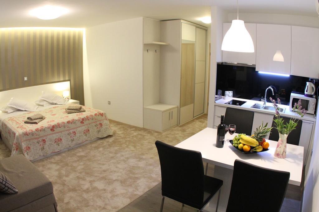 Studio Apartments Mirakul Σπλιτ Δωμάτιο φωτογραφία