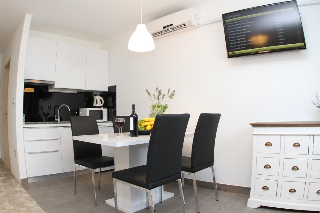 Studio Apartments Mirakul Σπλιτ Δωμάτιο φωτογραφία