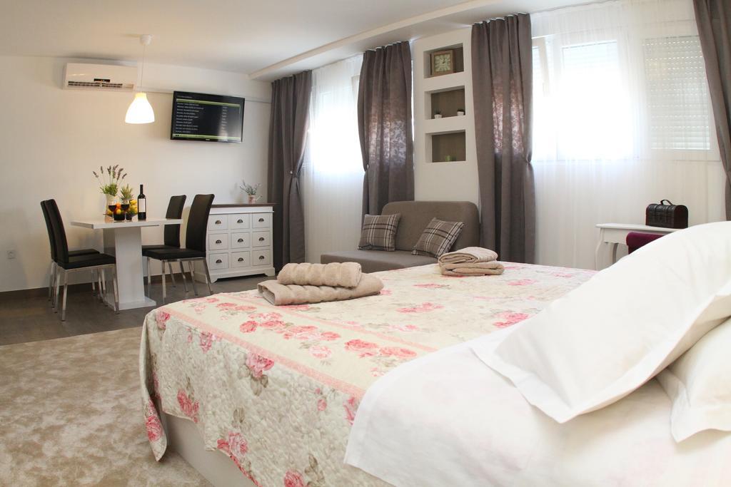 Studio Apartments Mirakul Σπλιτ Δωμάτιο φωτογραφία