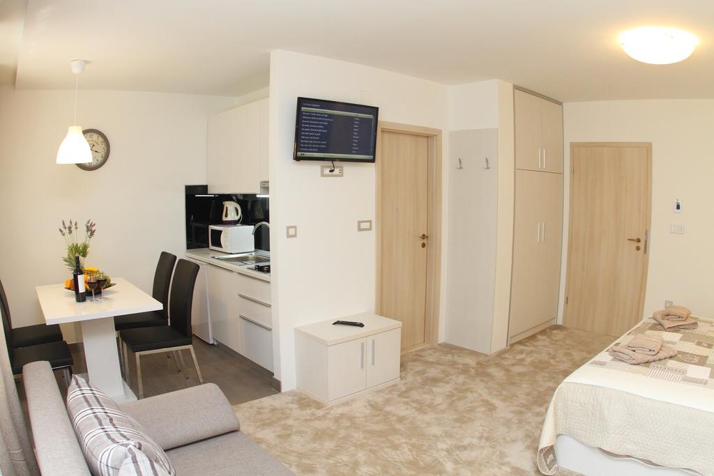 Studio Apartments Mirakul Σπλιτ Δωμάτιο φωτογραφία